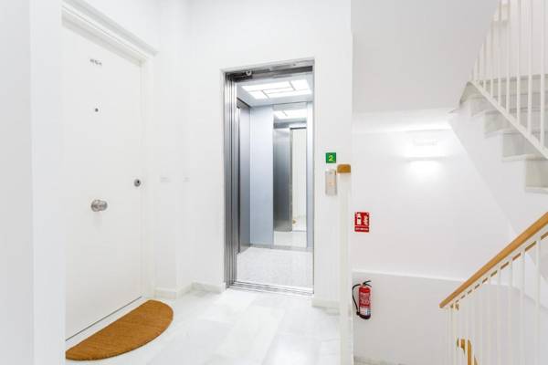 Nueva ALMUDENA Apartment by Cadiz4Rentals