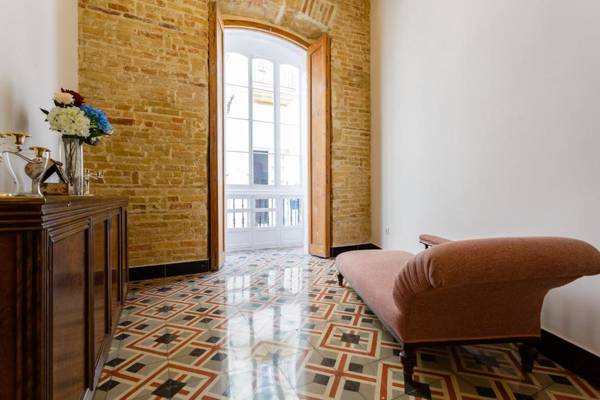 Casa Del COLECCIONISTA by Cadiz4Rentals