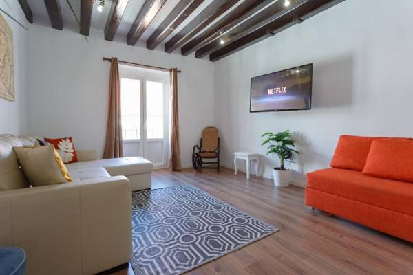 TACITA Family Home by Cadiz4Rentals