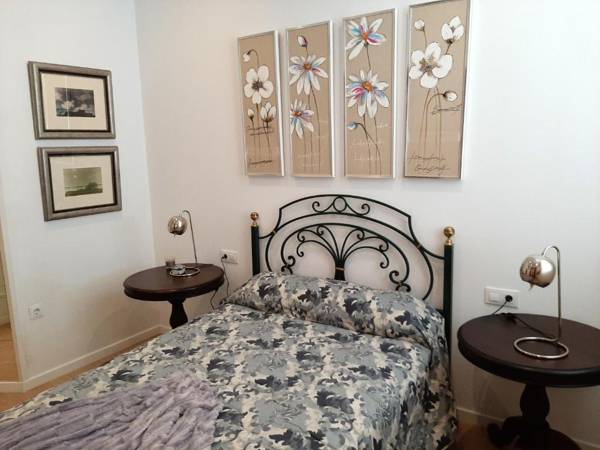 2 bedrooms appartement with furnished terrace and wifi at Cadiz 1 km away from the beach