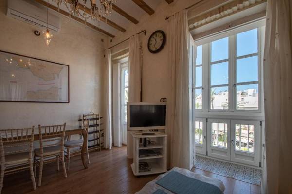 Apartamento Sherezade y la ciudad de Cádiz