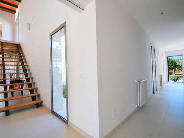 Recently built country house in a minimalist style private pool detached