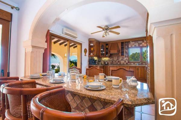 Abahana Villas Blue Sea