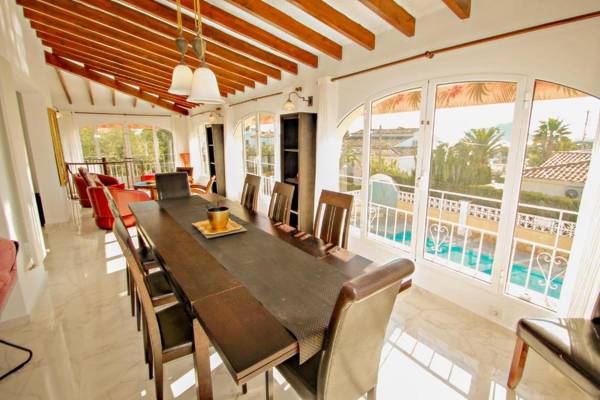 Samina - holiday home with stunning views and private pool in Benissa