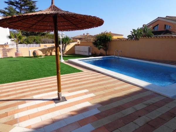 4 bedrooms villa with sea view private pool and furnished garden at Benifayo