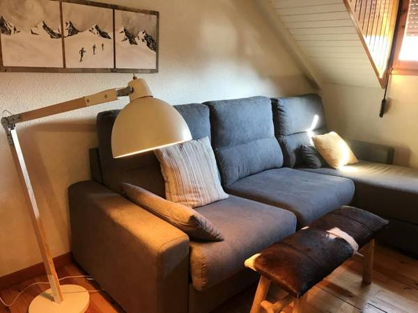 2 bedrooms appartement with shared pool at Benasque