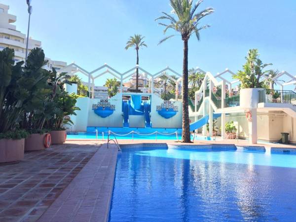 Estudios y Apartamentos Benal Beach