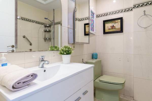 MalagaSuite Benalmadena Relax & Sun