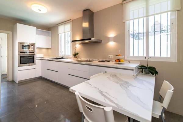 VB Velázquez 5BDR Independent Villa