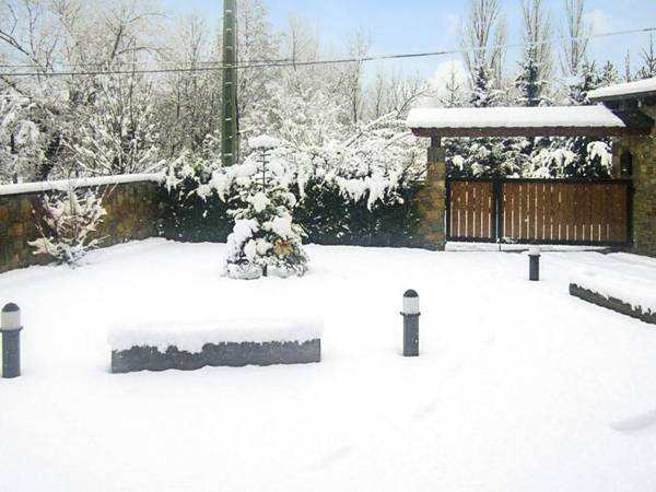 4 bedrooms house with enclosed garden and wifi at Bellver de Cerdanya