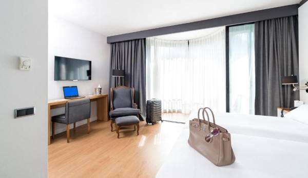 Guitart Grand Passage