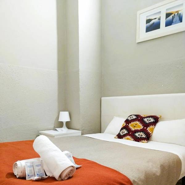 Central and Basic Solarium Hostel