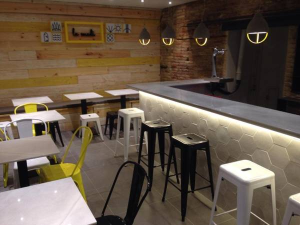 Alguera Apartments Napols