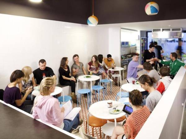 Amistat Beach Hostel Barcelona