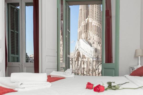 Whatching Sagrada Familia