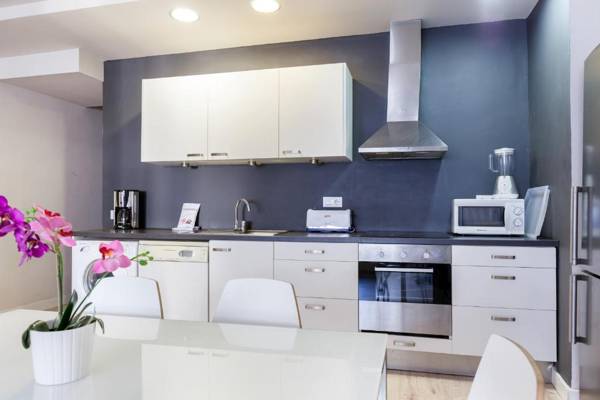 LetsGo Diagonal Avenue Apartment