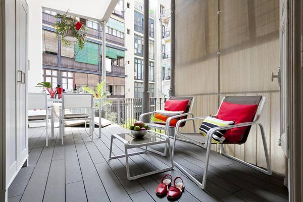 Ronda Sant Pere with Terrace