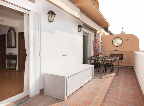 Penthouse with terrace in Rambla Catalunya -Centre