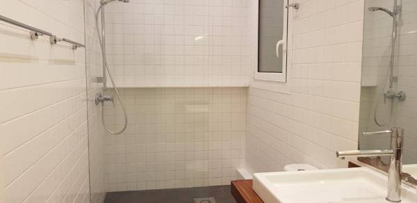 Fantastic apartment near Plaça Francesc Macia in L'Eixample Esquerra