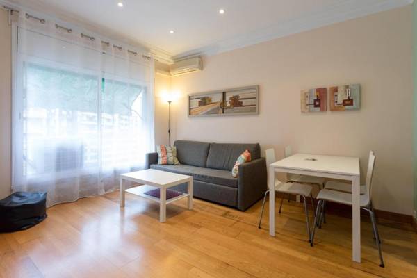 Sagrada Familia - Gaudi Apartment