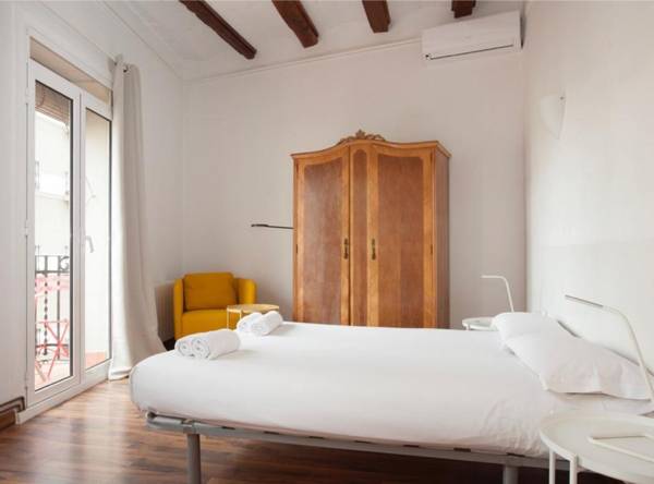 Flat Poble Sec Magalhaes/Apartment