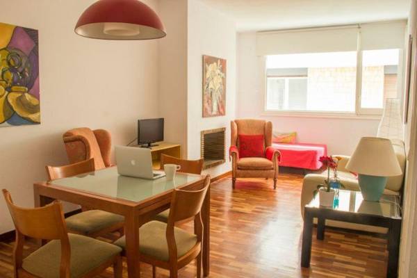 Sweet BCN Three Bedroom Apartment