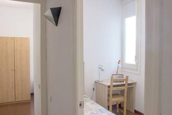 Sweet BCN Three Bedroom Apartment