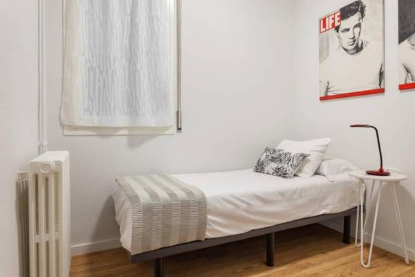 Art House Renoir Plaza Universitat Sant Antoni