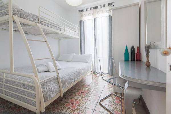 Be barcelona arco del triunfo sunny colors 2