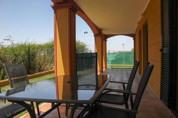 HAA001) Apartamento moderno con jardín.