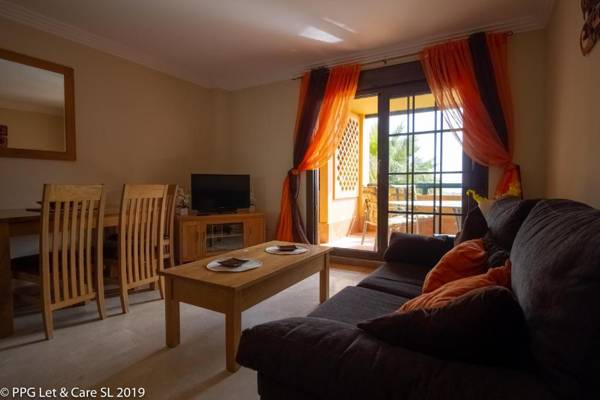 (DUF002) Sea Facing Beach Front Apartment