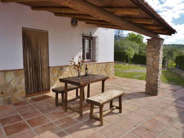 Pretty Cottage in Villanueva de la Concepción with Pool