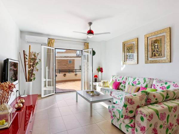 Modern Apartment in La Herradura with Sea Nearby