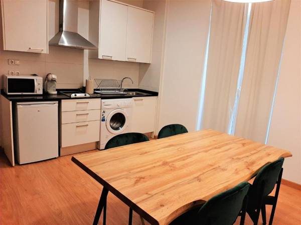 The Lucky Flats - Artilleros