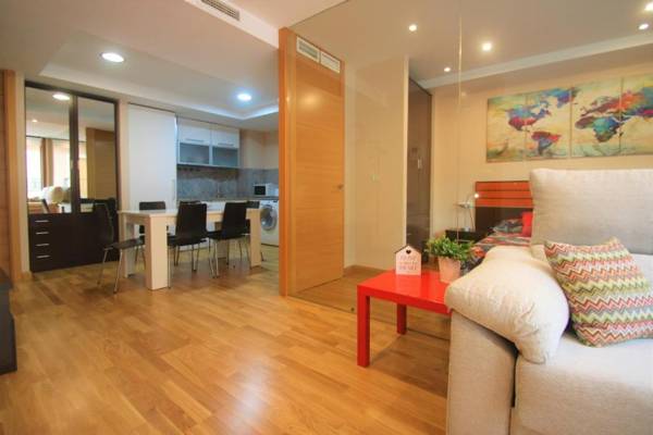 Modern CasaTuris Apartment with Castle Views A131