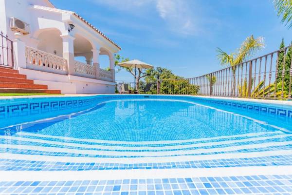 Cubo's Villa Esmeralda