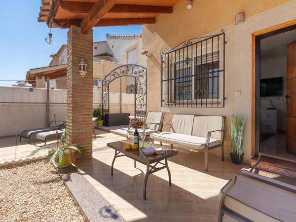 Nice holiday home in Lo Crispin near Ciudad Quesada with shared pool