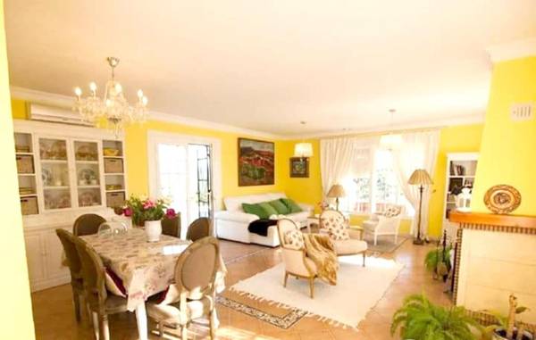 3 bedrooms villa with private pool enclosed garden and wifi at Algar