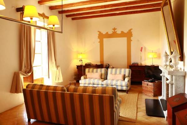 Oliver Moragues Grandhouse & Vineyard