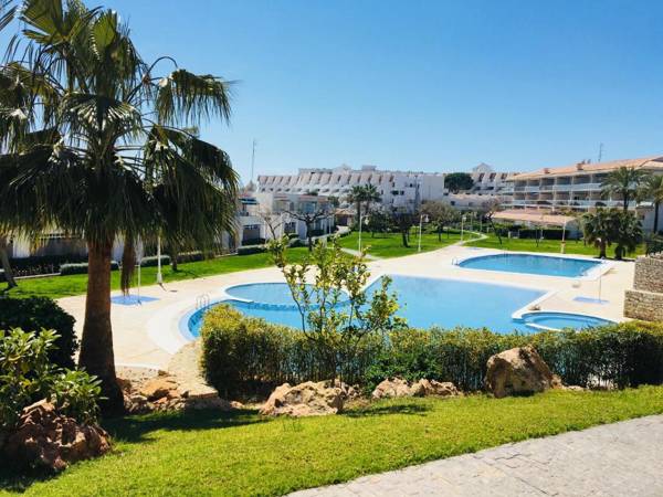 Apartamentos Jardines del Puerto Altamar