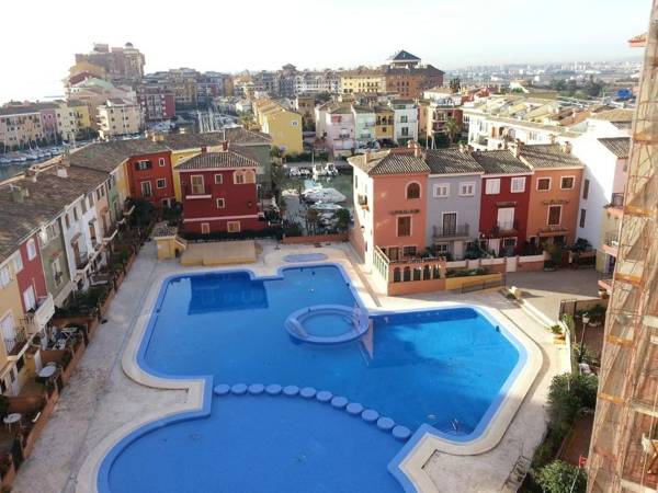 Valencia ideally located 3bed-2bath apart.Few mints walk from beachpoolshop.