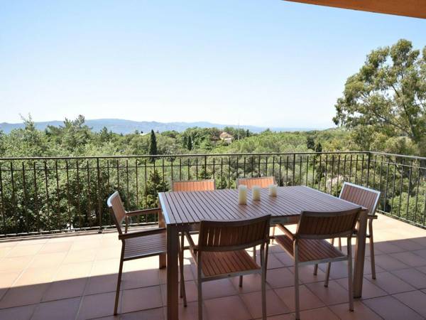 Comfortable apartment on Mas Nou with wonderful terrace and beautiful view