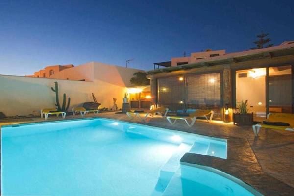 V PRINCESA Vivienda con piscina y BBQ para max 10 personas