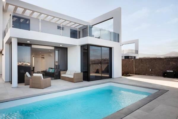 Villa Berniente - Modern 3 Bedroom Villa - Great Sea Views - Perfect for Families