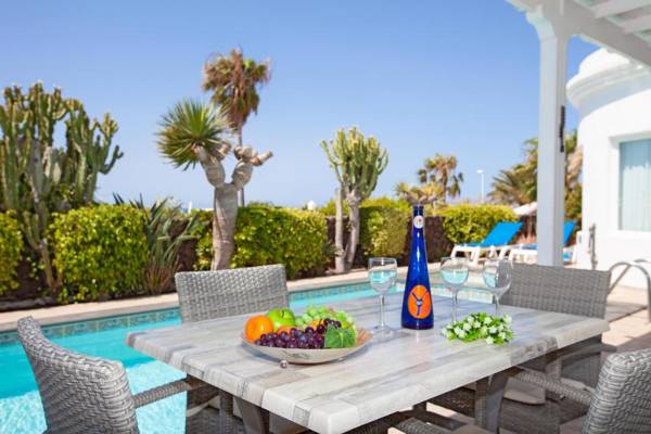 Villa Marcus - 3 Bedrooms large pool plus childs pool - Great for families