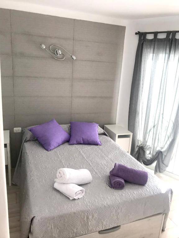 2 bedrooms bungalow at Playa de la Americas 50 m away from the beach with sea view furnished balcony and wifi