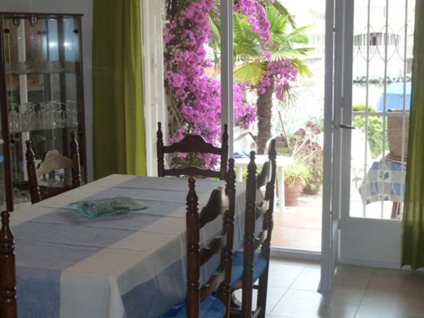 apartamento en planta baja directo al canal ref 81