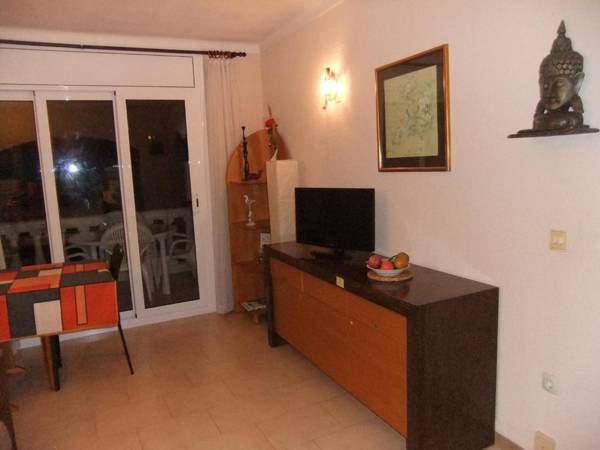 Bonito apartamento con vistas a la marina cerca del centro y playa-321