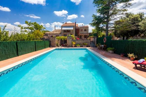 21 Sleeps Private Pool Villa & BBQ Near Barcelona