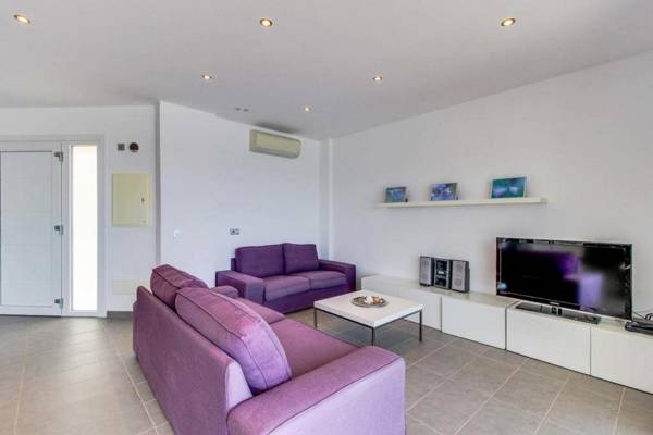 Excelente Villa enfrente del mar en Cala Pi